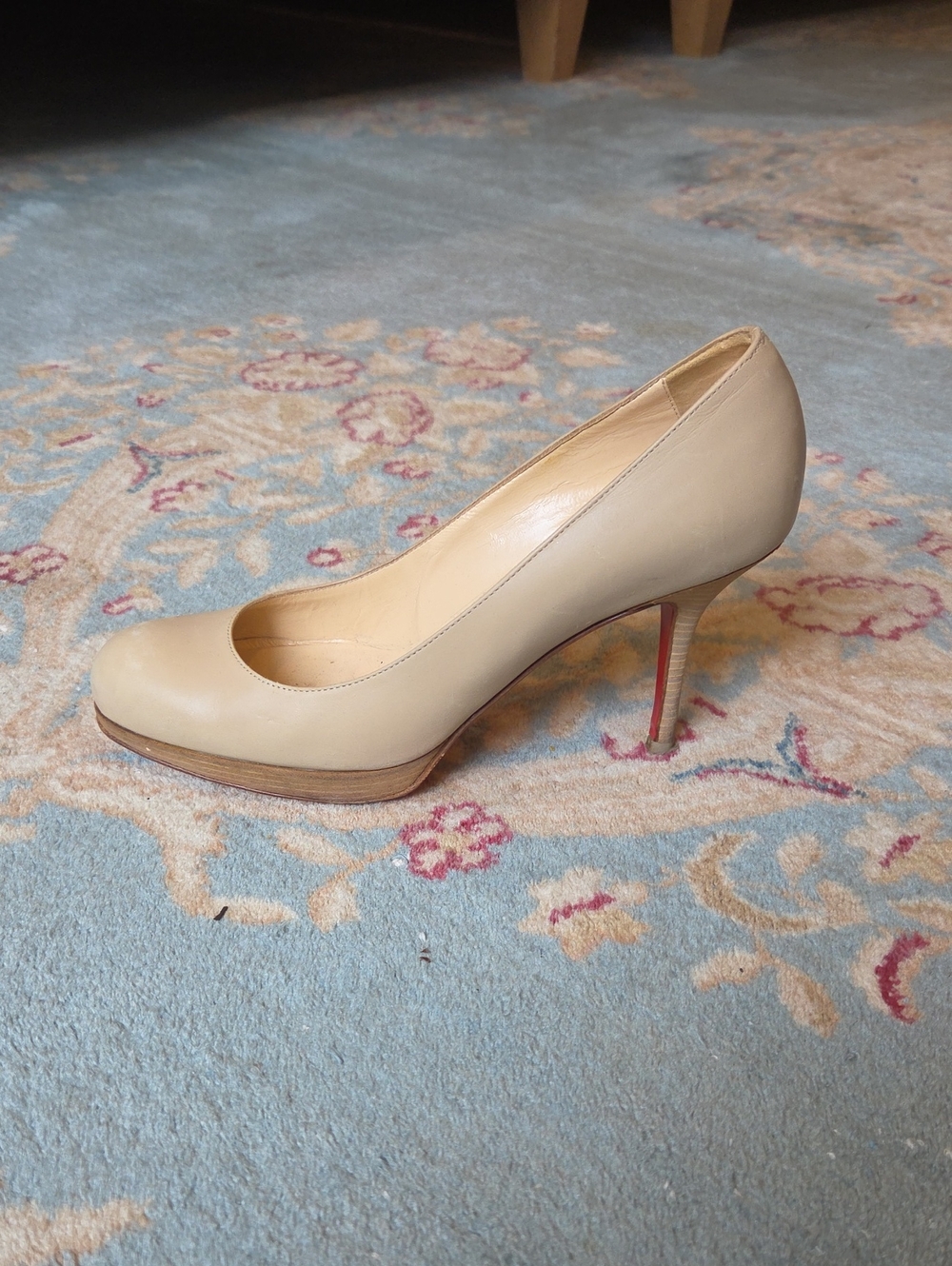 Christian Louboutin Women's Beige Platform Pumps Shoes Heels Sz 37 Italy $950 - Picture 3 of 5
